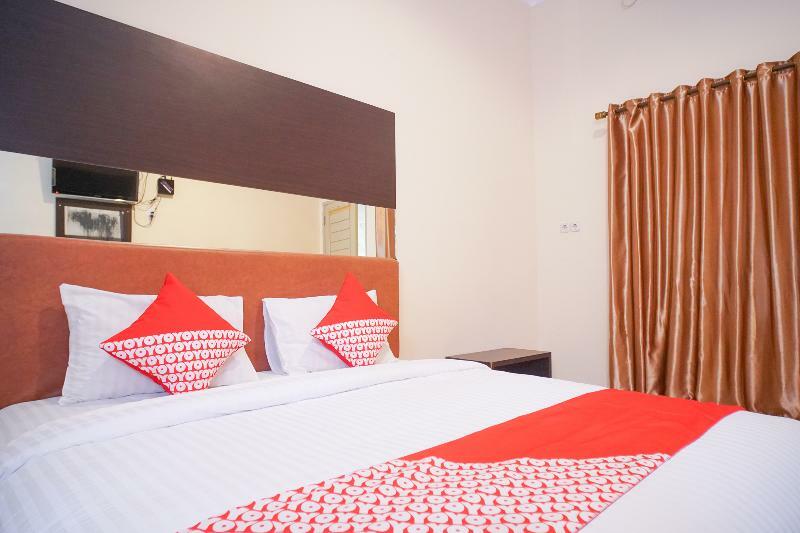Urbanview Hotel Nugraha Palembang By Reddoorz ภายนอก รูปภาพ